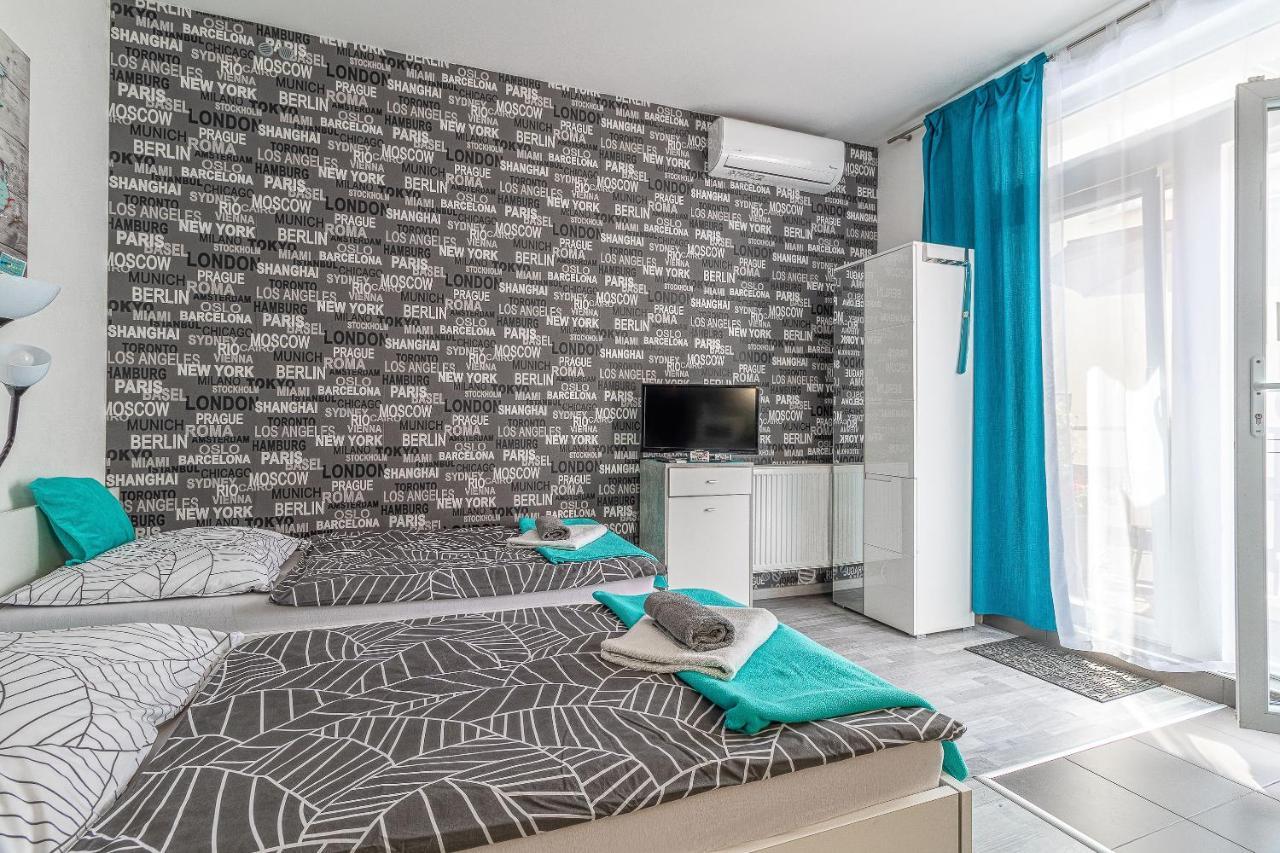 Bratislava -Apartment Near The City Center With A Balcony Exterior photo